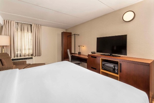 Comfort Inn Hamilton image 39