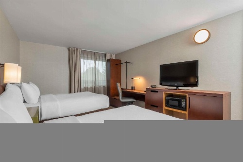 Comfort Inn Hamilton image 44
