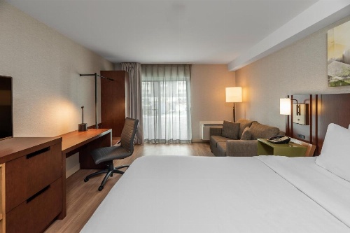 Comfort Inn Hamilton image 6